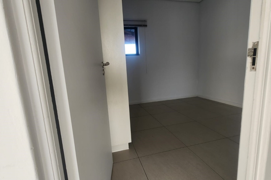 2 Bedroom Property for Sale in Parklands Western Cape